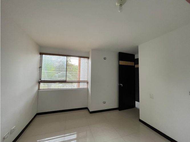 Apartamento en venta en Ciudad Jardin, Cali · foto 6 de 11