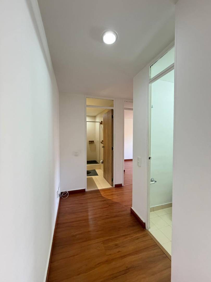 Apartamento en venta en Cedro Golf, Bogotá · foto 8 de 23