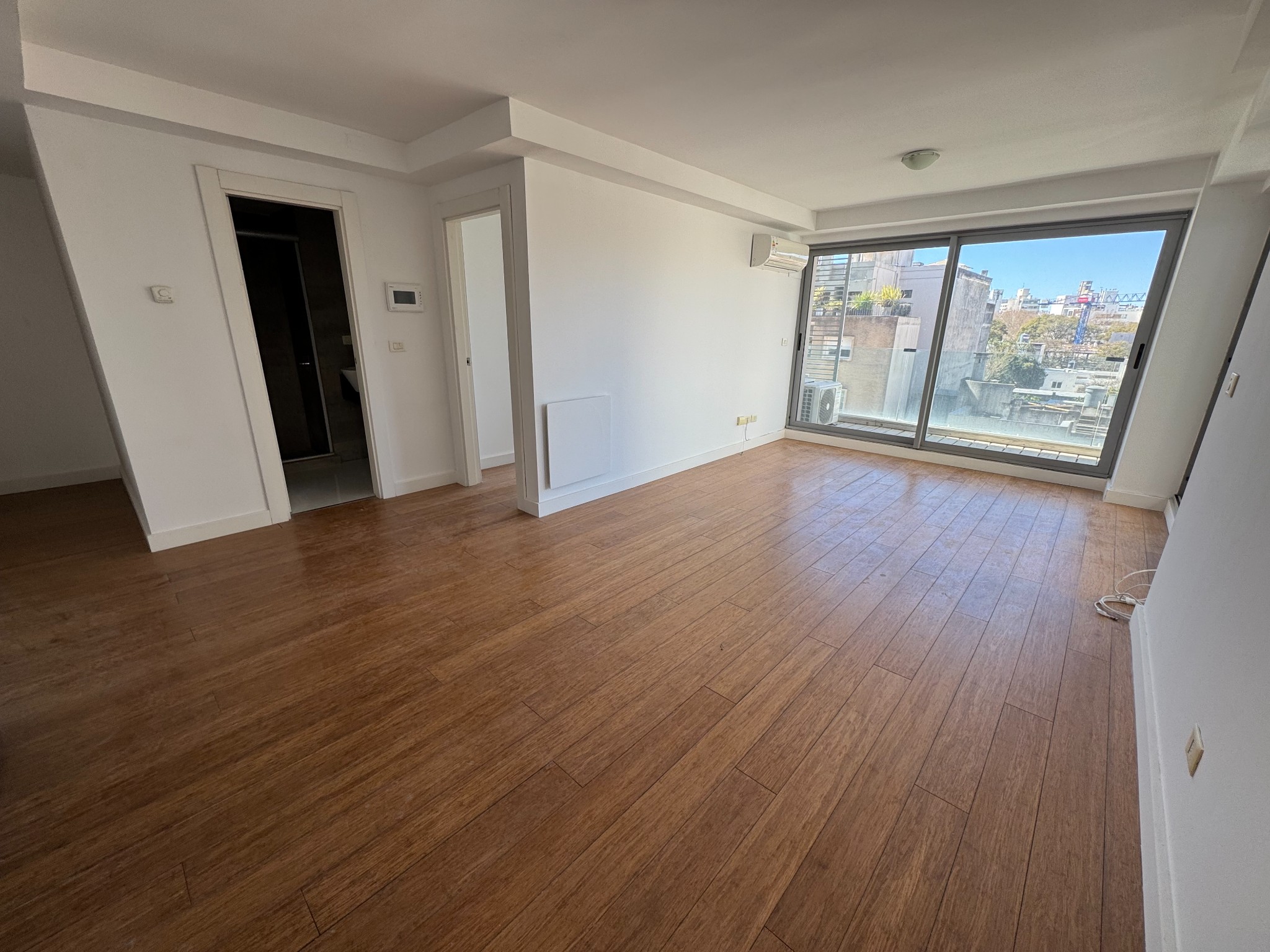 Apartamento en Alquiler con gran terraza y vista despejada en el Golf