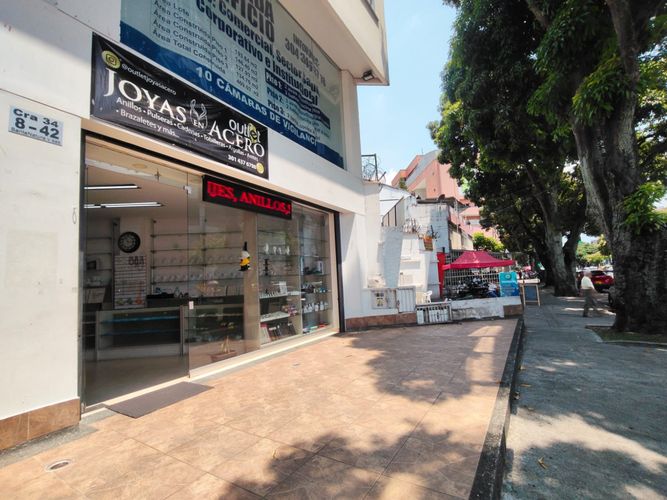 Edificio en arriendo en Eucaristico, Cali, 404 m² · foto 2 de 24