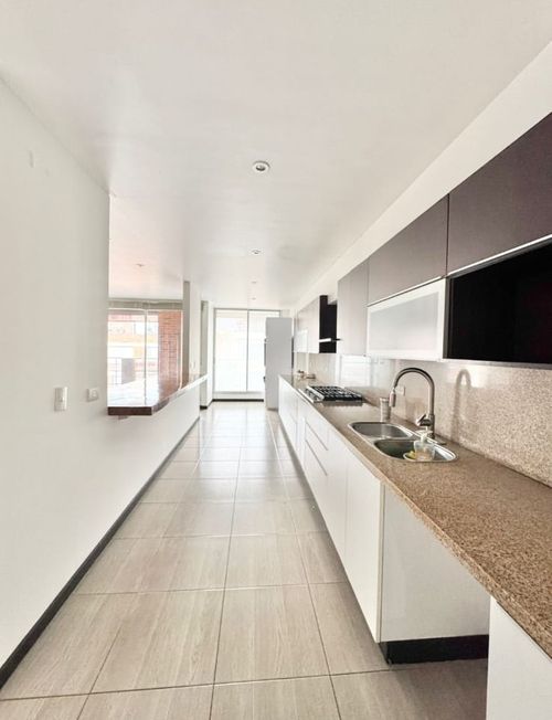 Apartamento de 3 alcobas en venta en Chicó Navarra, Bogotá, 240 m² · foto 19 de 19