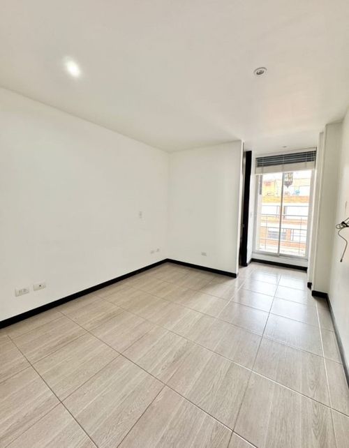 Apartamento de 3 alcobas en venta en Chicó Navarra, Bogotá, 240 m² · foto 7 de 19