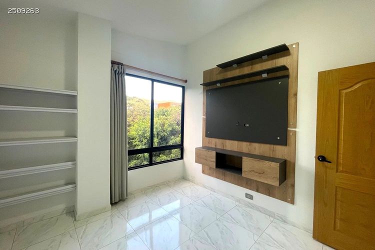 Apartamento de 4 alcobas en arriendo en Conquistadores, Medellín, 140 m² · foto 24 de 24