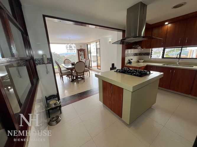 Casa de 4 alcobas en venta en Barrancas Norte, Bogotá, 270 m² · foto 3 de 24
