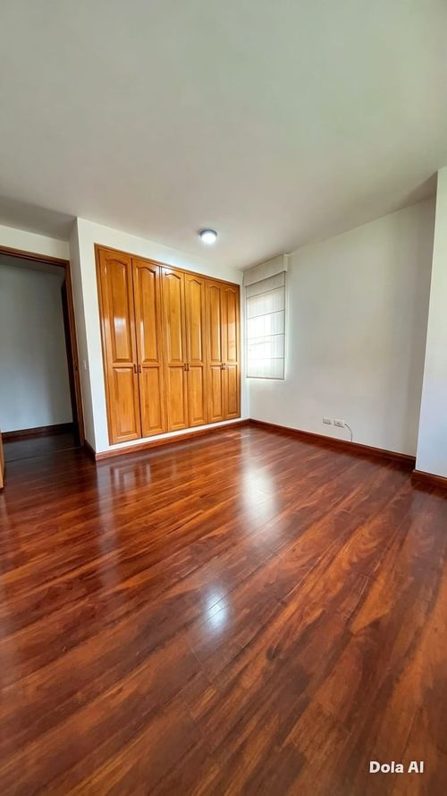 Apartamento en venta en Santa Barbara Occidental, Bogotá · foto 3 de 9