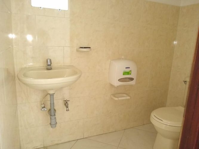 Local en arriendo en El Limonar, Cali, 50 m² · foto 10 de 16