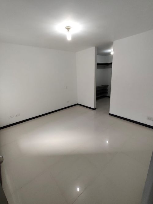 Apartamento de 3 alcobas en venta en Valle Del Lili, Cali, 85 m² · foto 8 de 10