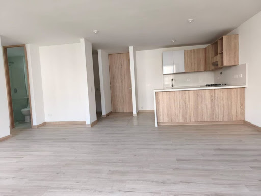 Apartamento en arriendo en Camino Verde, Envigado · foto 3 de 18