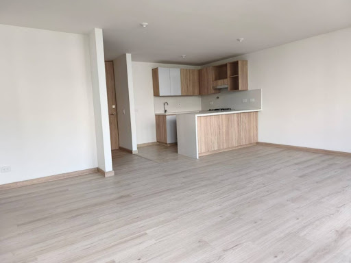 Apartamento en arriendo en Camino Verde, Envigado · foto 4 de 18