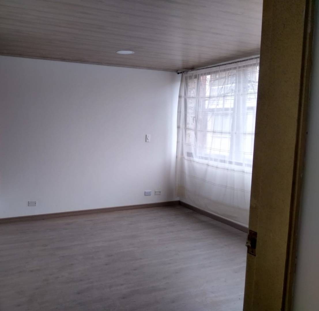 Casa en venta en Centro Fontibon, Bogotá · foto 9 de 24