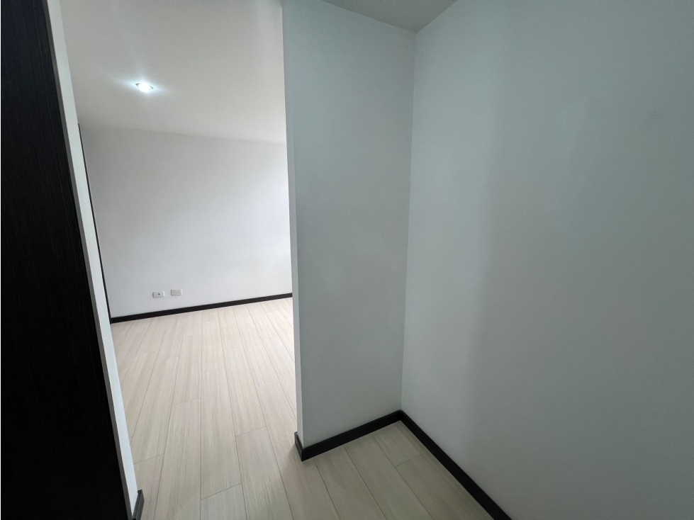 Apartamento en venta en Suramérica, Itagüí · foto 7 de 24