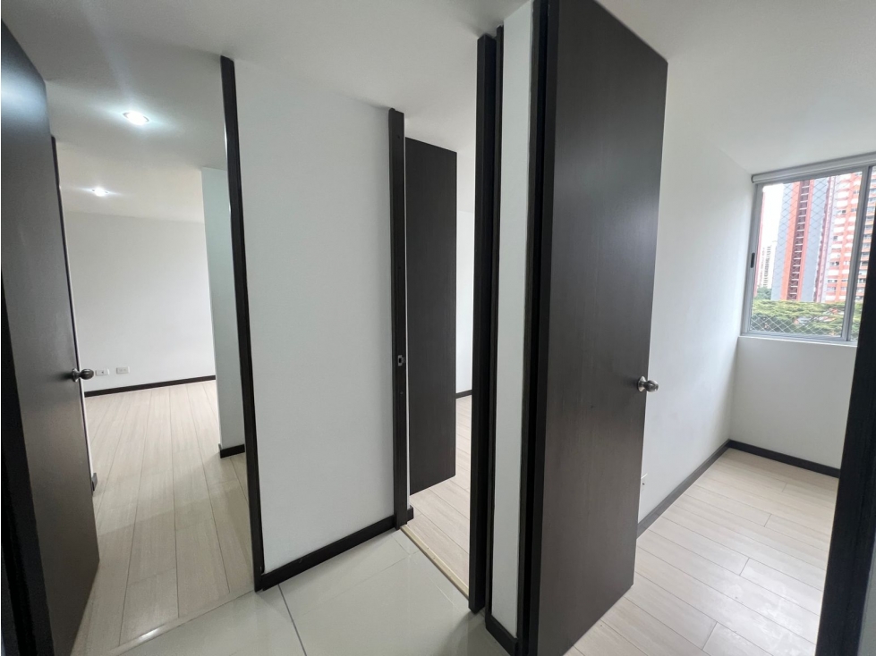 Apartamento en venta en Suramérica, Itagüí · foto 8 de 24