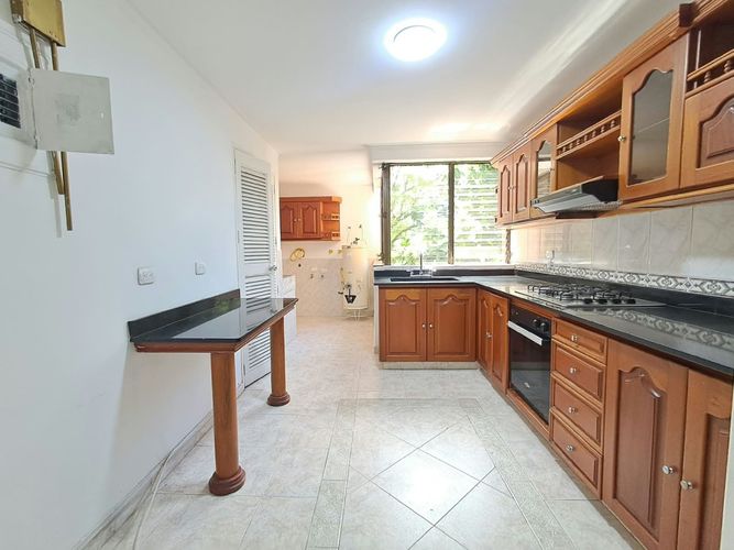 Apartamento de 4 alcobas en venta en La Florida, Medellín, 204 m² · foto 15 de 19
