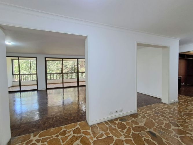 Apartamento de 4 alcobas en venta en La Florida, Medellín, 204 m² · foto 16 de 19