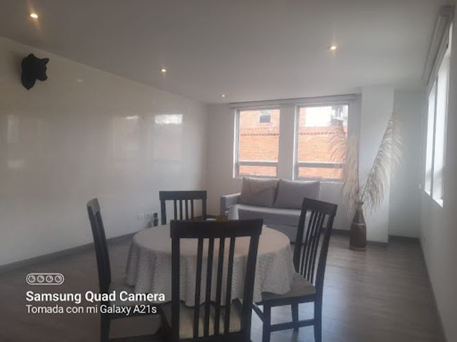 Apartamento de 2 alcobas en venta en San Patricio, Bogotá, 120 m² · foto 2 de 19