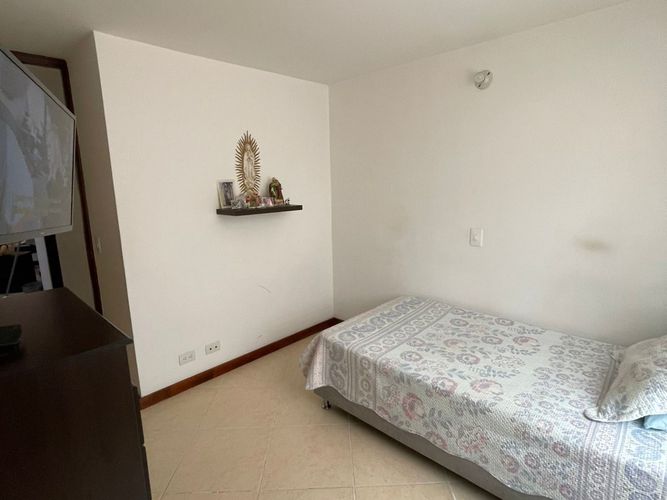 Apartamento de 2 alcobas en venta en Laureles, Medellín, 44 m² · foto 13 de 16