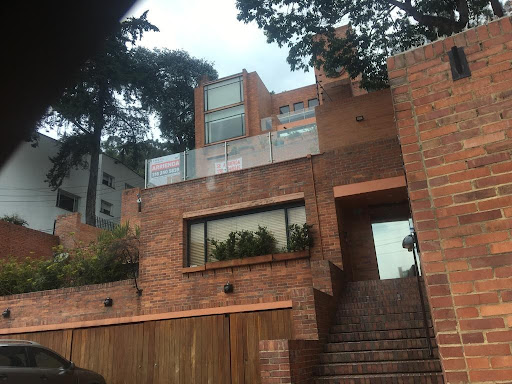 Apartamento en venta en El Refugio, Bogotá · foto 2 de 8