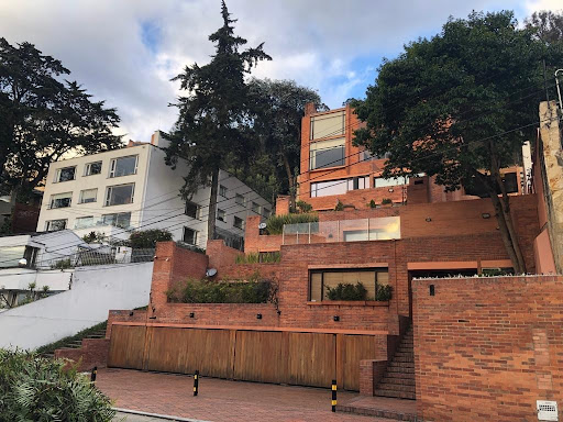 Apartamento en venta en El Refugio, Bogotá · foto 3 de 8