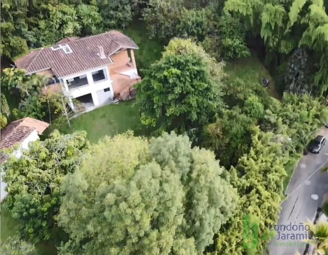 Lote en venta en Las Lomitas, Sabaneta, 3000 m² · foto 2 de 7