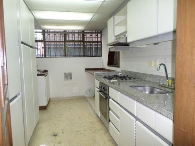 Apartaestudio en venta en Chico Norte, Bogotá, 81 m² · foto 9 de 17