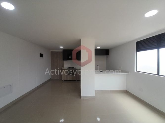 Apartamento de 3 alcobas en arriendo en Aves Maria, Sabaneta, 75 m² · foto 2 de 11