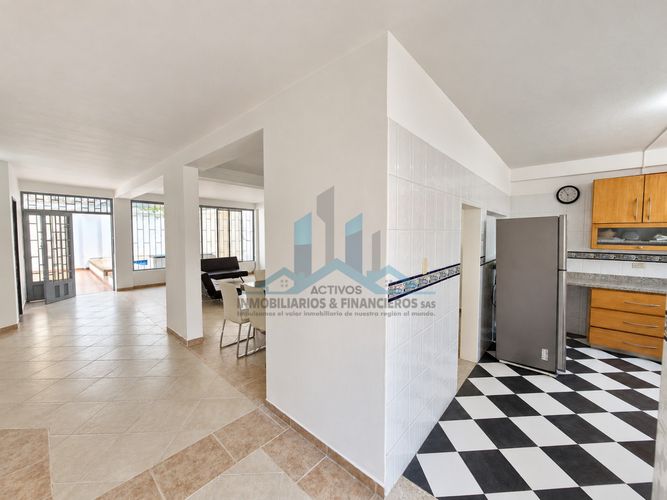 Casa de 4 alcobas en venta en Girardot, Girardot, 220 m² · foto 7 de 18
