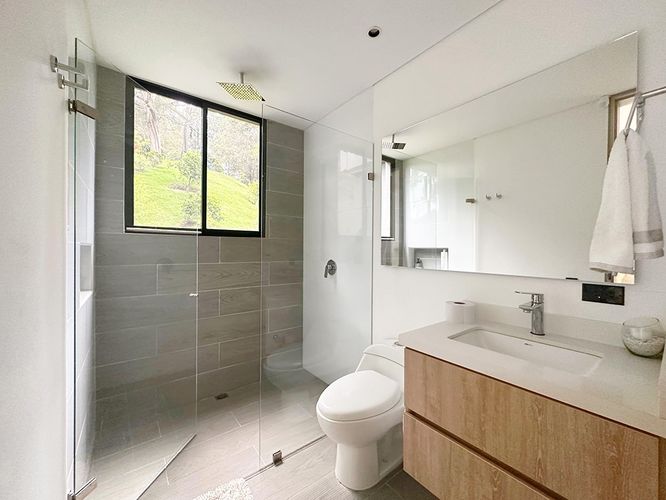 Casa en venta en Loma Del Chocho, Envigado · foto 8 de 17