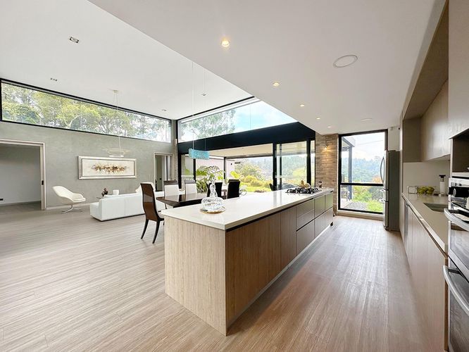 Casa en venta en Loma Del Chocho, Envigado · foto 9 de 17