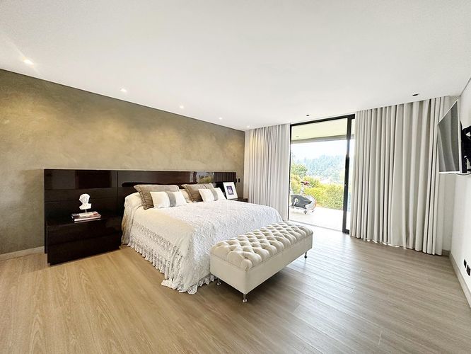Casa en venta en Loma Del Chocho, Envigado · foto 10 de 17