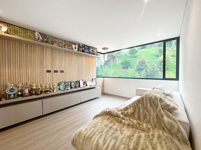 Casa en venta en Loma Del Chocho, Envigado · foto 15 de 17
