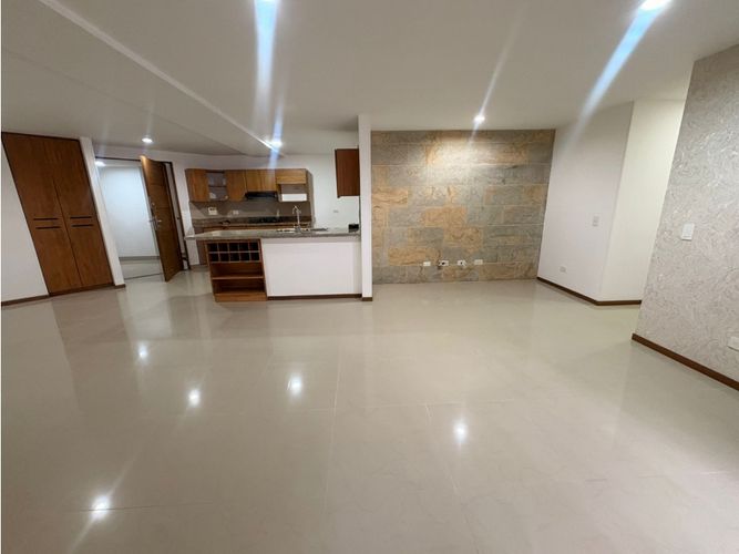 Apartaestudio en arriendo en Las Lomitas, Sabaneta, 117 m² · foto 3 de 13
