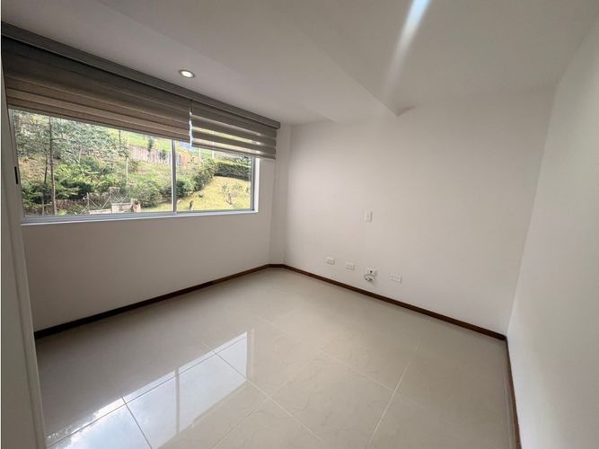 Apartaestudio en arriendo en Las Lomitas, Sabaneta, 117 m² · foto 4 de 13