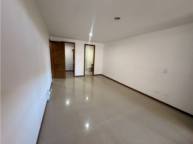 Apartaestudio en arriendo en Las Lomitas, Sabaneta, 117 m² · foto 6 de 13