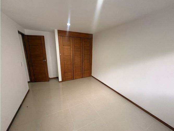Apartaestudio en arriendo en Las Lomitas, Sabaneta, 117 m² · foto 8 de 13
