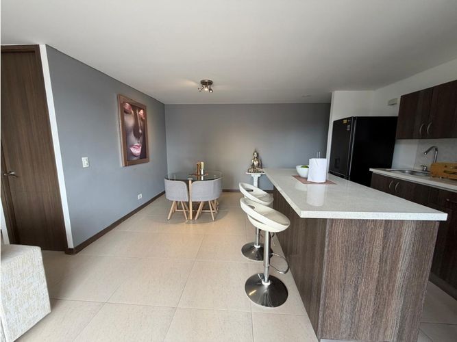 Apartamento de 2 alcobas en venta en Entreamigos, Medellín, 76 m² · foto 3 de 18