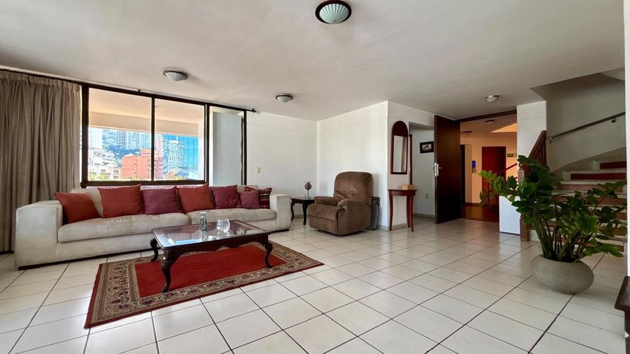 Apartamento de 5 alcobas en venta en Sotomayor, Bucaramanga, 292 m² · foto 2 de 24
