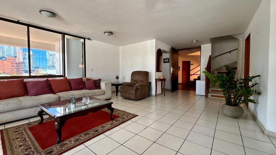 Apartamento de 5 alcobas en venta en Sotomayor, Bucaramanga, 292 m² · foto 3 de 24
