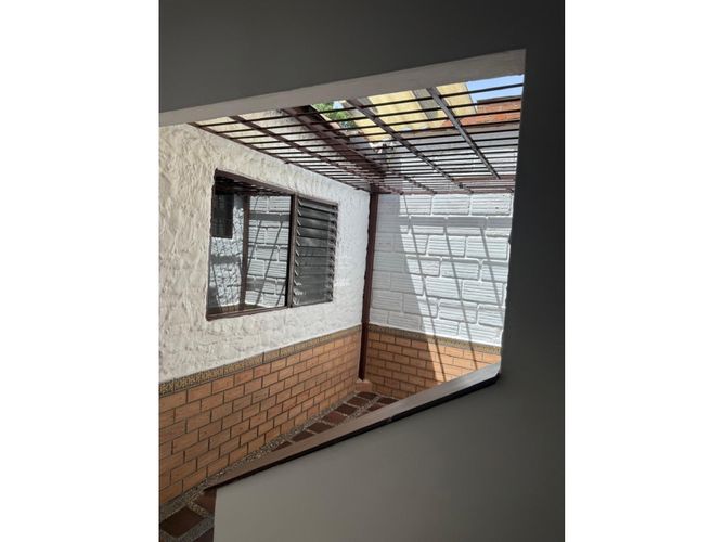 Casa de 3 alcobas en venta en Laureles, Medellín, 216 m² · foto 6 de 23