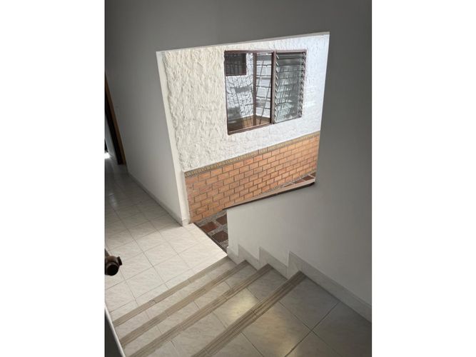 Casa de 3 alcobas en venta en Laureles, Medellín, 216 m² · foto 7 de 23