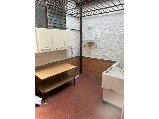 Casa de 3 alcobas en venta en Laureles, Medellín, 216 m² · foto 8 de 23