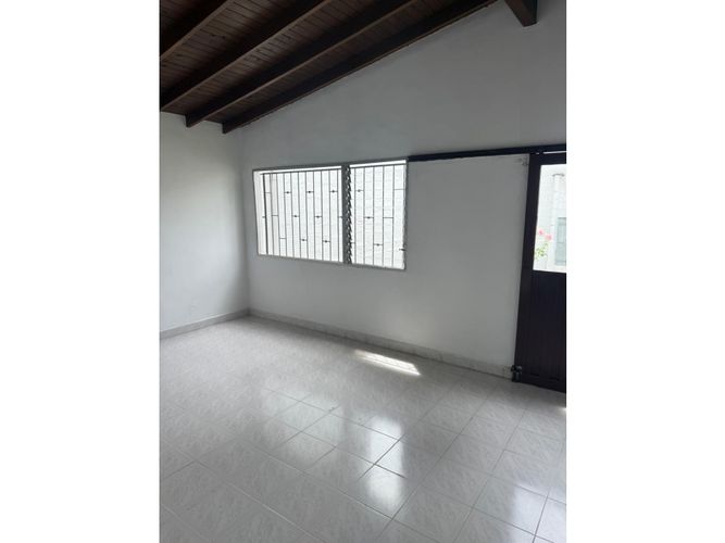 Casa de 3 alcobas en venta en Laureles, Medellín, 216 m² · foto 14 de 23