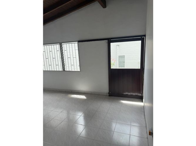 Casa de 3 alcobas en venta en Laureles, Medellín, 216 m² · foto 15 de 23