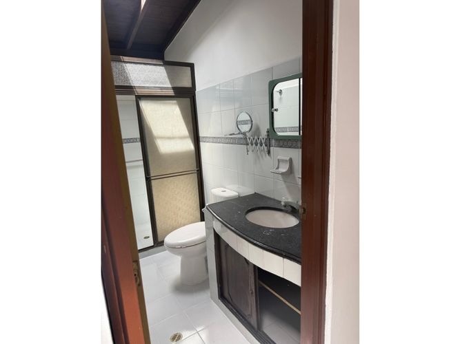 Casa de 3 alcobas en venta en Laureles, Medellín, 216 m² · foto 17 de 23