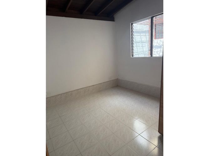 Casa de 3 alcobas en venta en Laureles, Medellín, 216 m² · foto 18 de 23