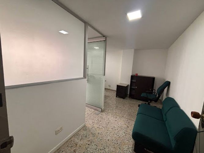 Oficina en arriendo en Cristo Rey, Medellín, 30 m² · foto 4 de 7