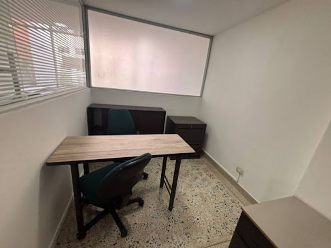 Oficina en arriendo en Cristo Rey, Medellín, 30 m² · foto 6 de 7