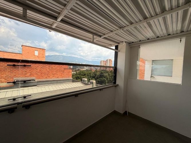 Oficina en arriendo en Suramericana, Medellín, 50 m² · foto 3 de 5