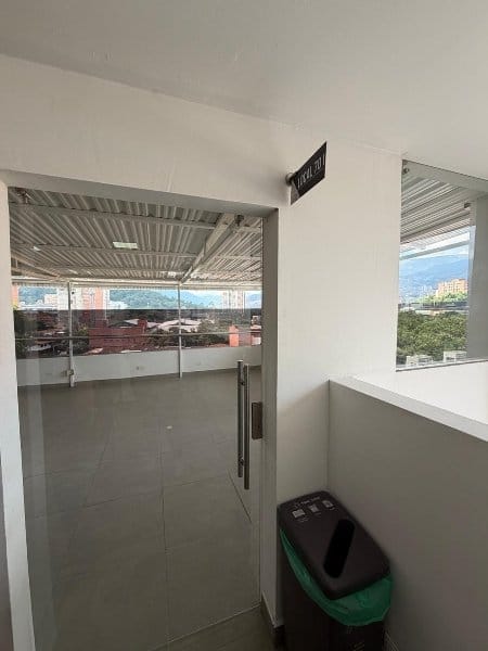 Oficina en arriendo en Suramericana, Medellín, 50 m² · foto 4 de 5