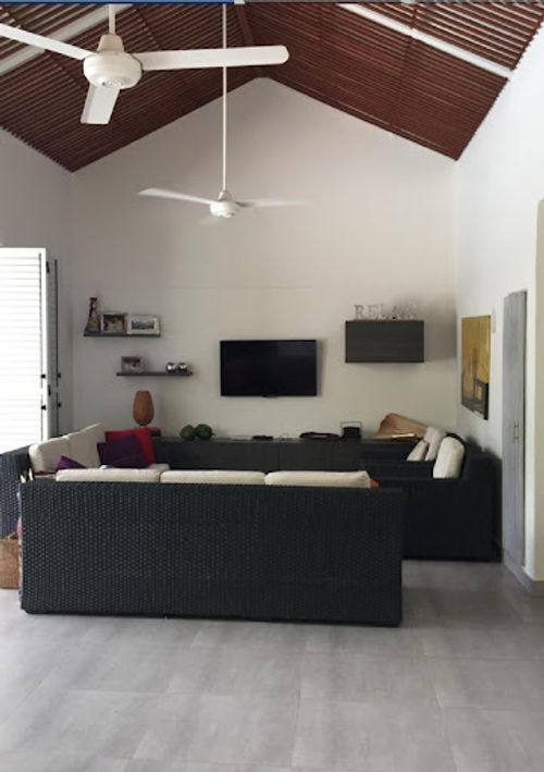 Casa de 5 alcobas en venta en Bosques De Peñalisa, Girardot, 358 m² · foto 2 de 24