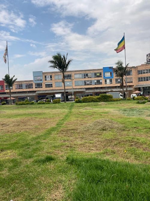 Local en venta en El Abra, Cota, 232 m² · foto 2 de 12